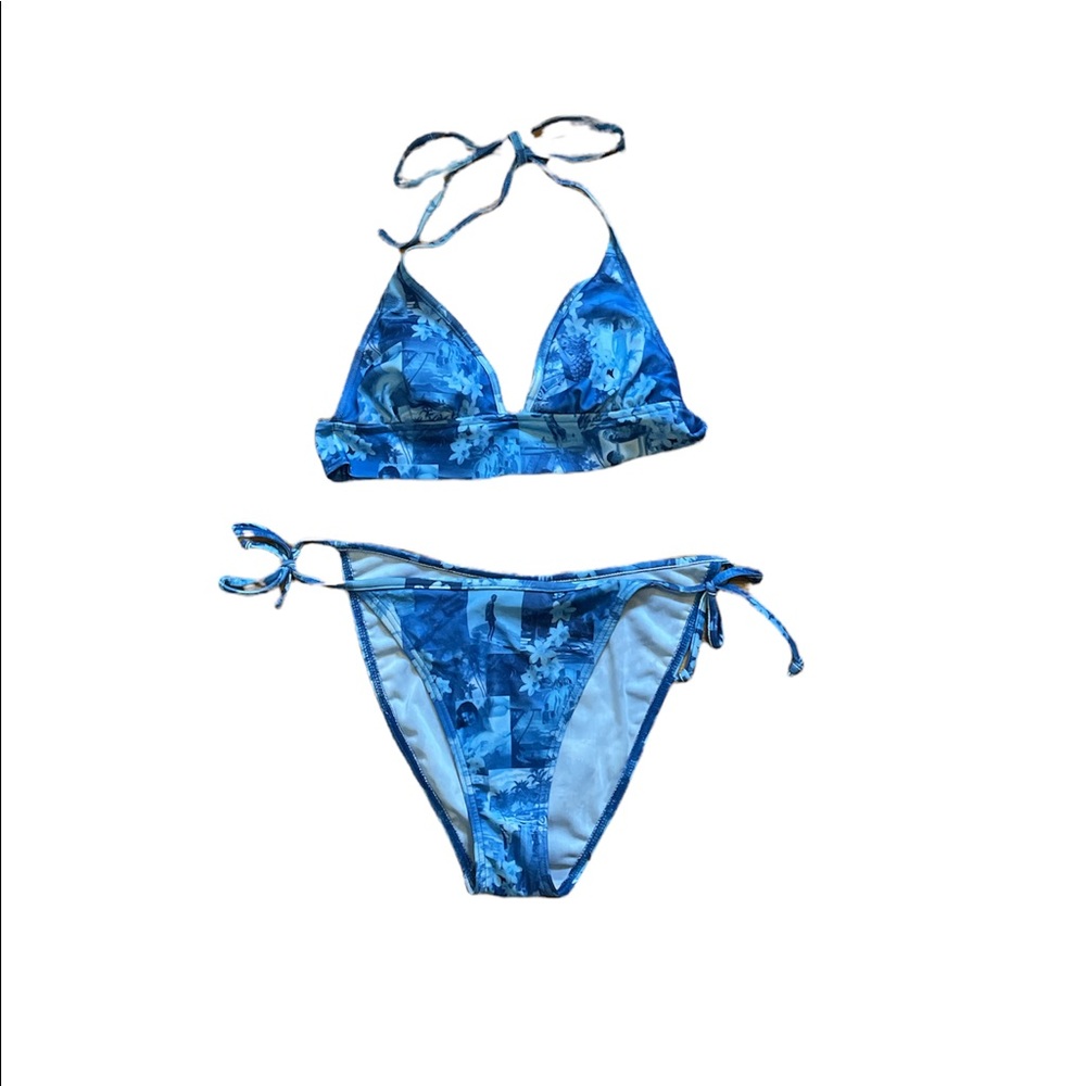 👙 Hawaii design blue Bikini. Size 8 top, size 12 bottom. Made in 🇨🇦